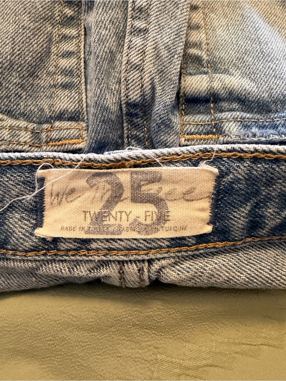 we the free blue distressed denim shorts, Size 25 - Picture 3 of 3